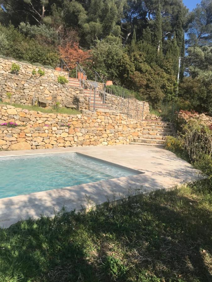 Hauteurs De Toulon : Charmant Studio Piscine Bagian luar foto
